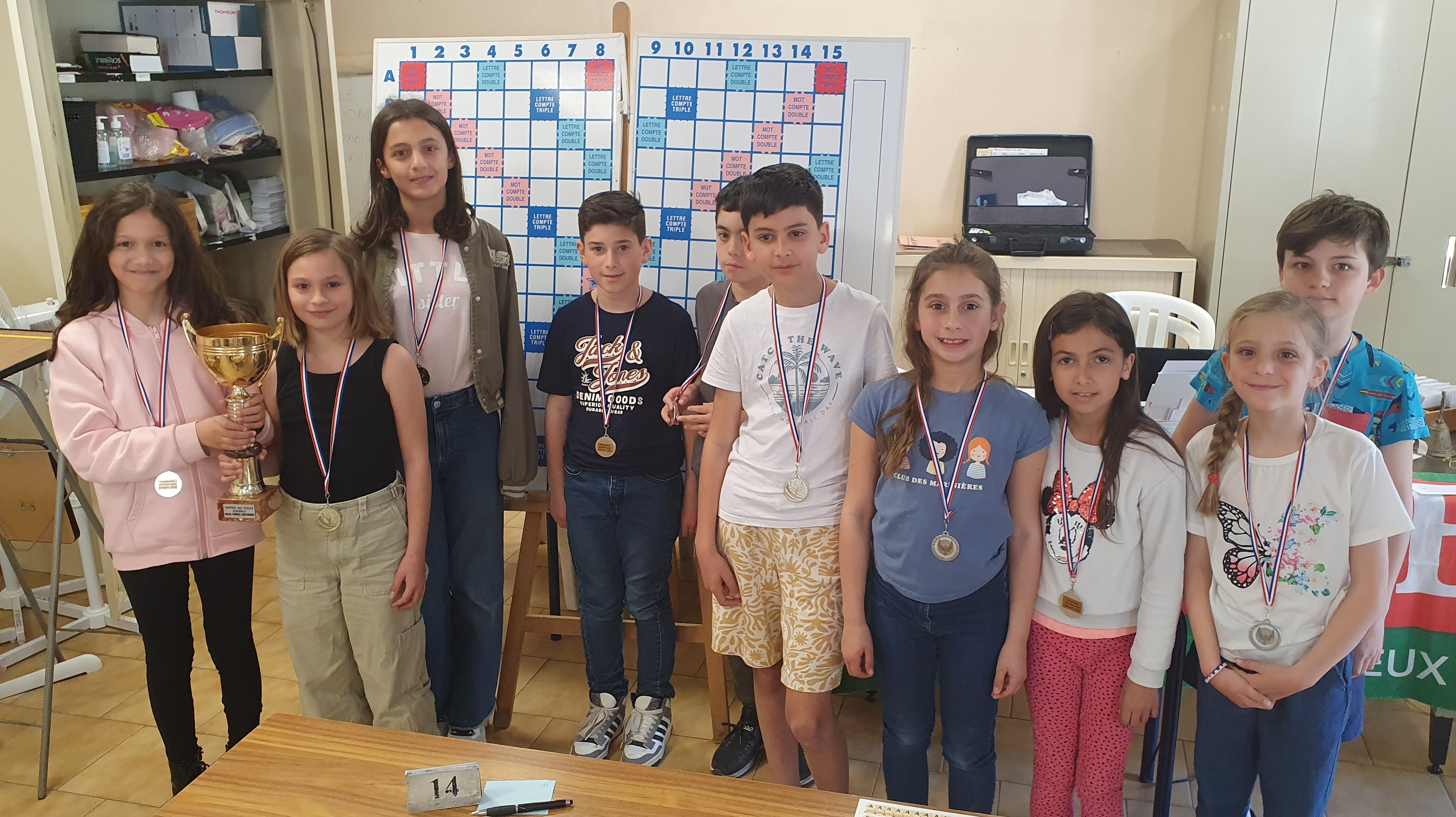 Podium des Ecoles.jpg